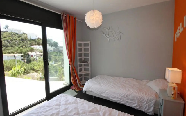 8007 Villa Velasquez