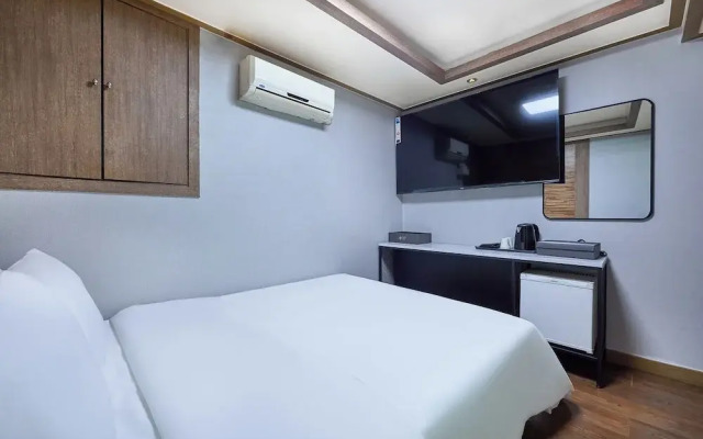 Thema Hotel - Seoul Singil