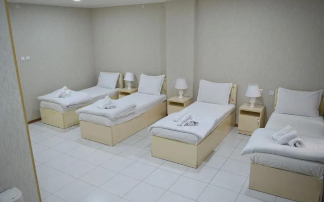 Hazrat Hotel