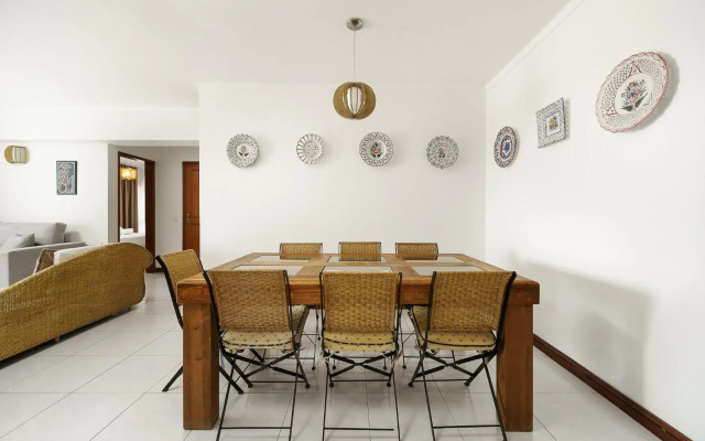 Tropicana Apartment