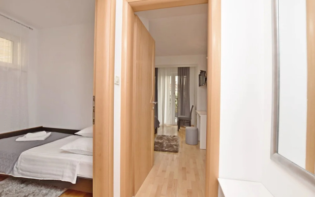 Apartment Mate