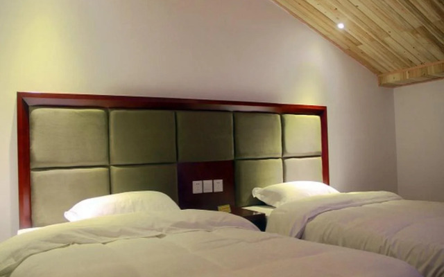 Jiuzhaigou Fengqing Holiday Hotel