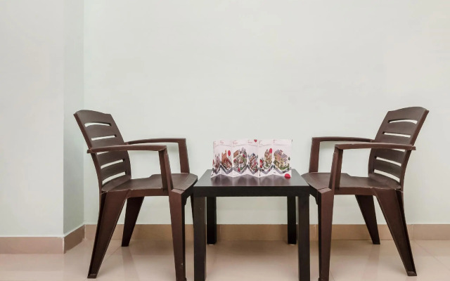 OYO 24993 Royal Inn Hotel