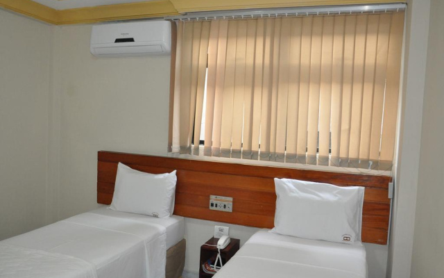 Central Hotel