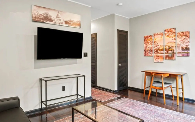 Spacious Sunny Shaw 1BR 1BA Apartment