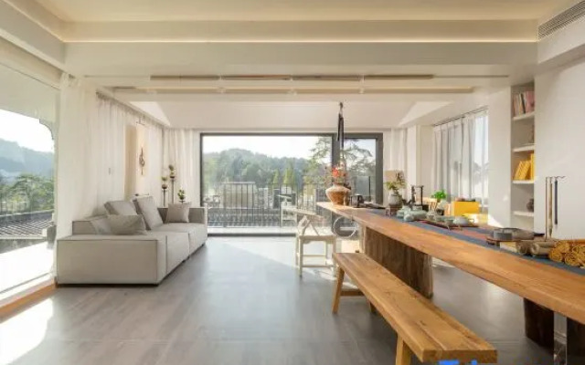 Xiao Zhang's Cultural and Artistic Homestay