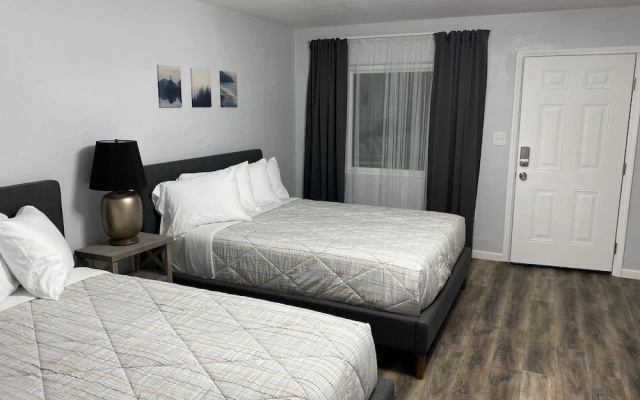 Four Seasons Inn