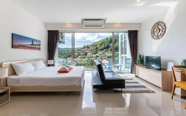 Chic Condo Karon
