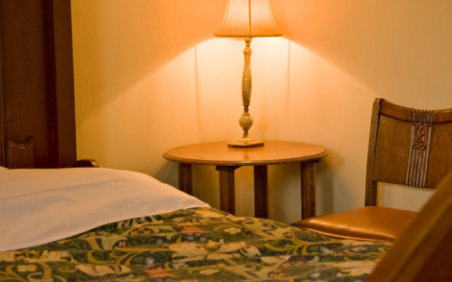 Kaedean Hotel