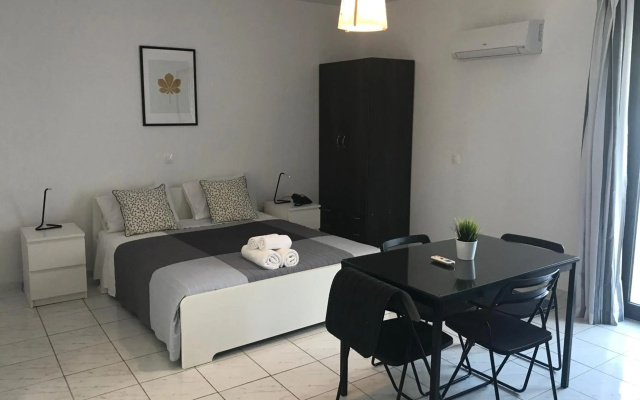 Natalie S Hotel Apartments