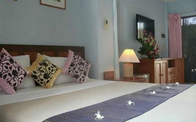 The Club Residence