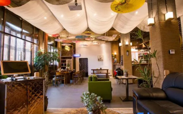 Wuhuatang Boutique Hostel