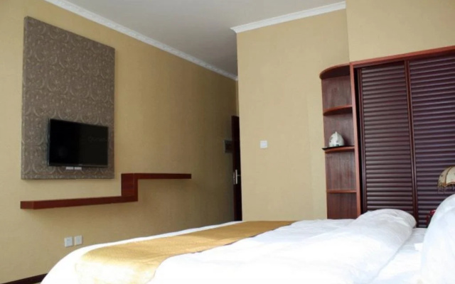 Taiyang Baozuo Hotel