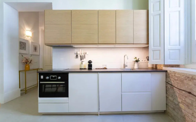 Stylish Apartment in Central Seville. Boteros