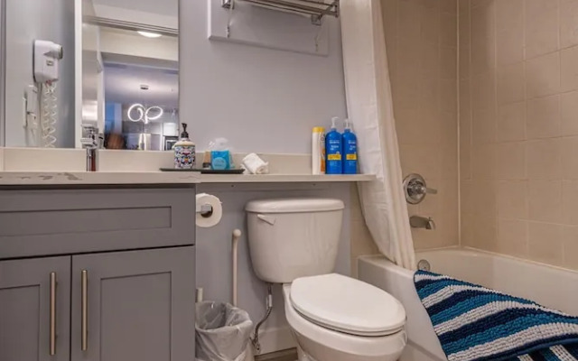 Luxurious Honeymoon & Anniversary Suite