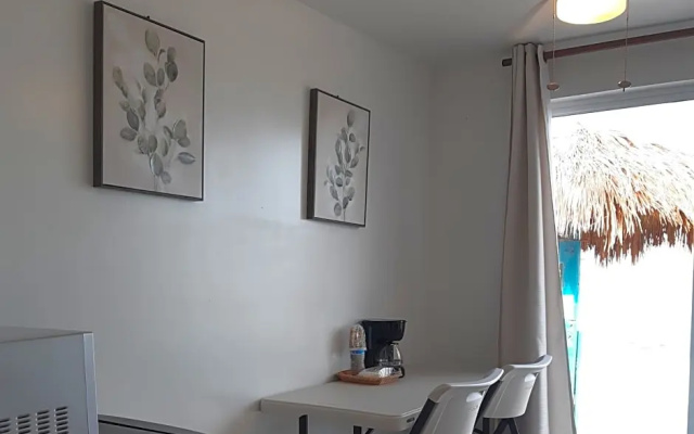 #7 Beach Front Private Room