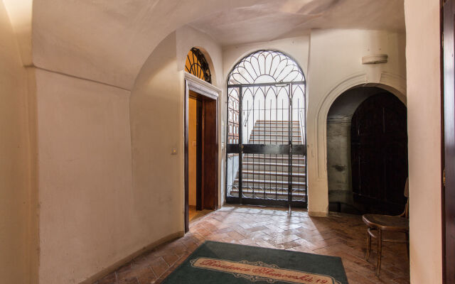 Отель Residence Thunovska 19 вид на фасад