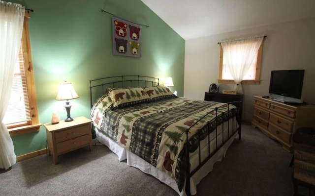 Laughing Bear Cabin