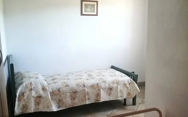 Portion of a Farmhouse With 30 Beds - 4 Apartments and 2 Rooms