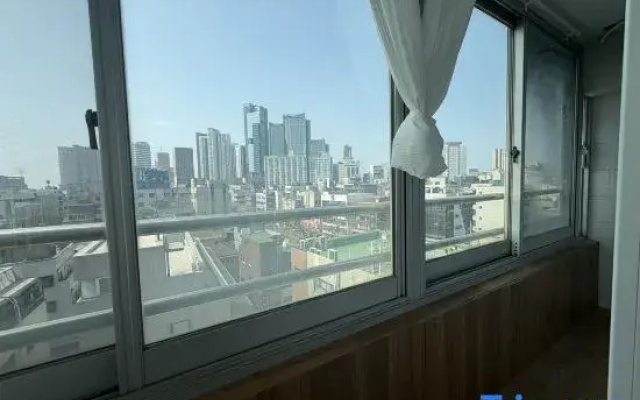 K wave guesthouse only Female 2