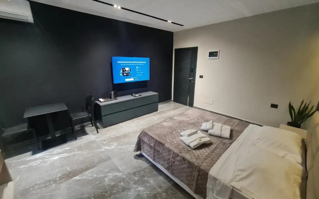 La Mirage Apartment 03