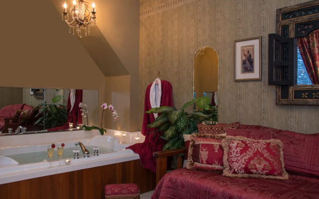 Sutherland House Victorian Bed & Breakfast