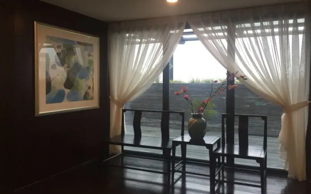 Fengqi Hotel
