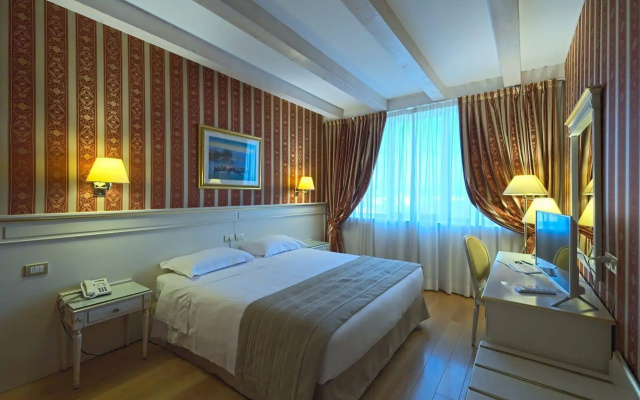 Noventa Hotel