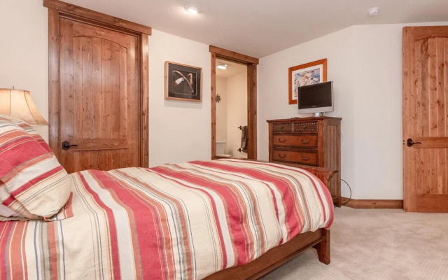 Snowcreek VI- The Lodges- # 1125
