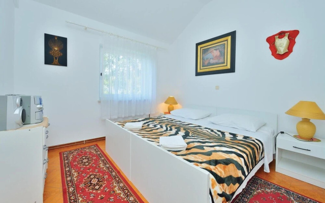 Beautiful Home in Seline With Sauna, Wifi and 7 Bedrooms