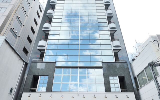 hotel androoms Osaka Hommachi вид на фасад