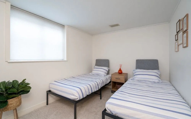 Linden Hills Retreat