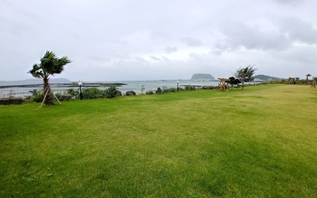 Seongsan Ochae Private Villas