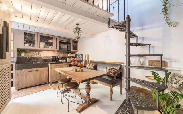 Navona Luxury & Charming Apartment