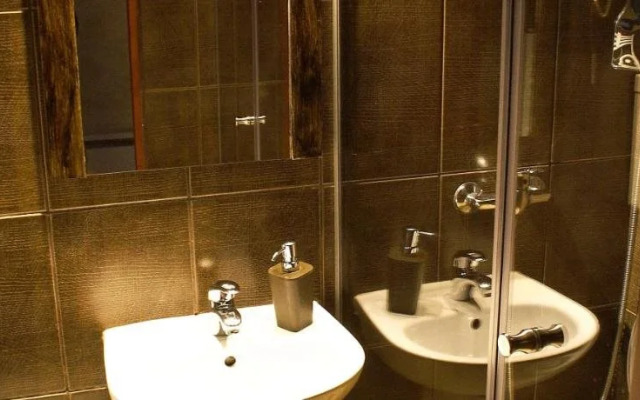 Avalon Rooms
