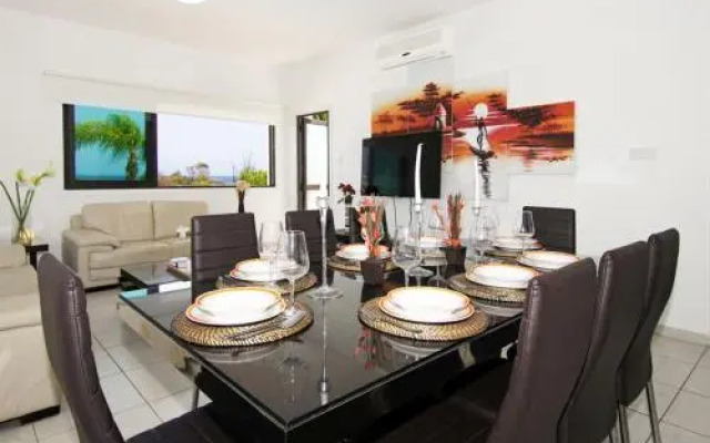 Holiday home 4 bedrooms 3 bathrooms - Protaras