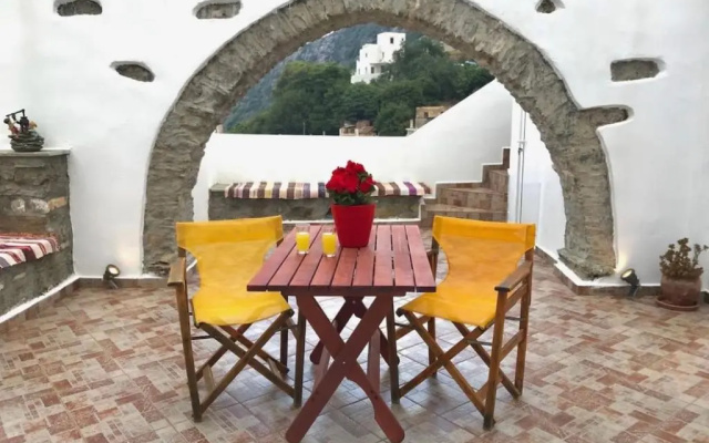 Traditional House in Koronos