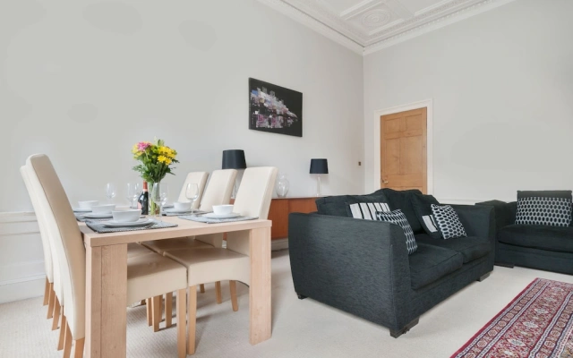 Gloucester Place Georgian Apartment