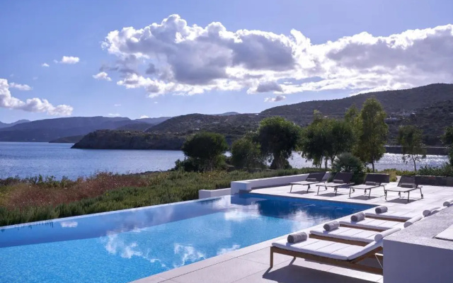 H2O Art Beach Villa Crete