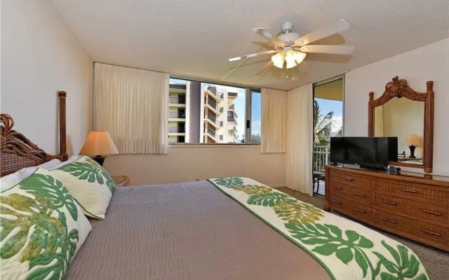 Royal Kahana 1012 by RedAwning