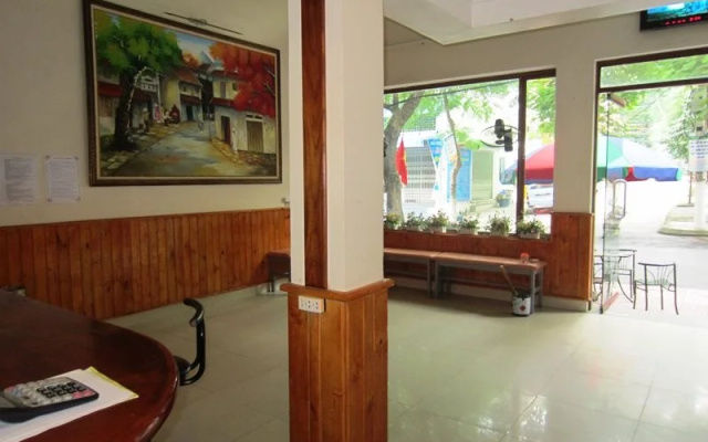 Ngoc Khanh Hotel