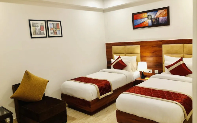 Red Crown Hotel
