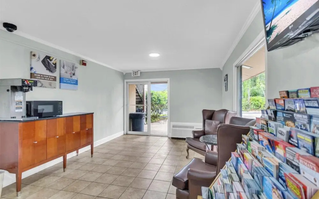 Studio 6 Extended Stay - Summerville, SC - Charleston