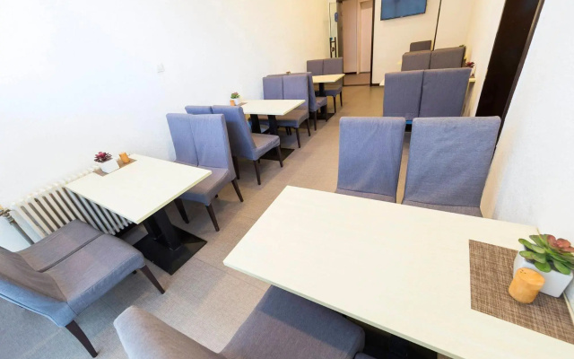 YiTting Hotel (Zhengzhou Qinling Road Jinyi City)