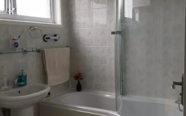 Quiet, spacious double bedroom!