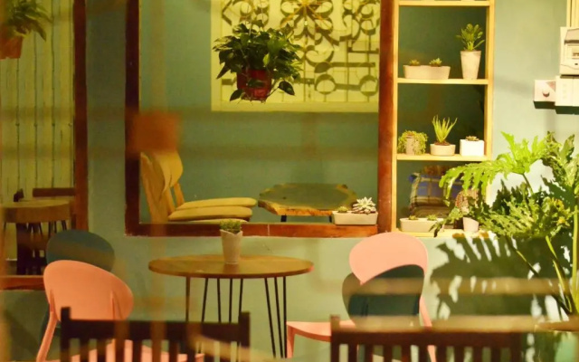 Den House