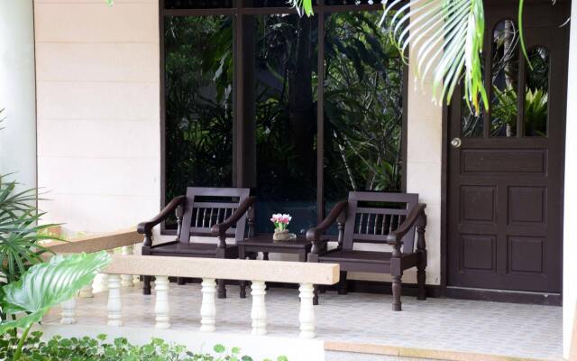 Отель Clean Beach Resort Ланта вид на фасад