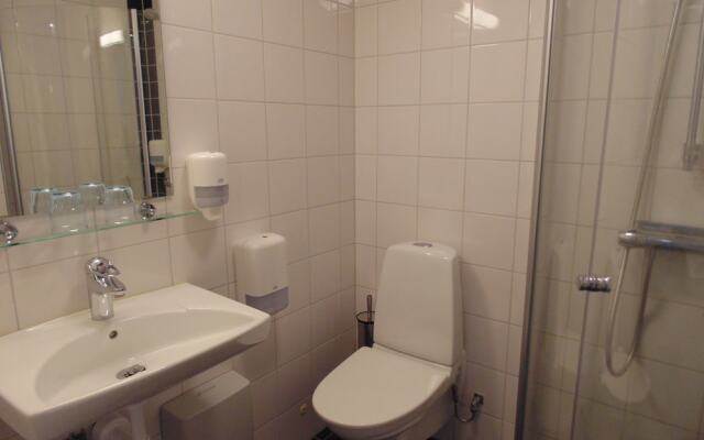 STF Ljungskile Hotel комната для гостей