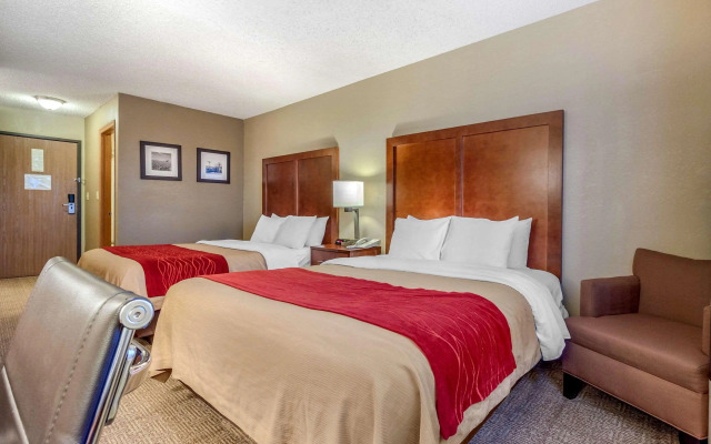 Comfort Inn & Suites Hays I-70