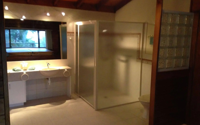 Southern Anchorage Retreat